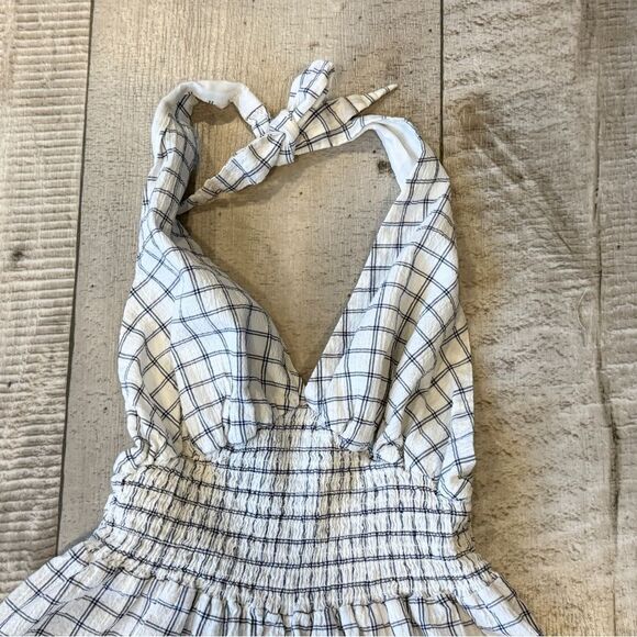 Urban Outfitters Donna Rae Smocked Halter Jumpsuit - Picture 5 of 8